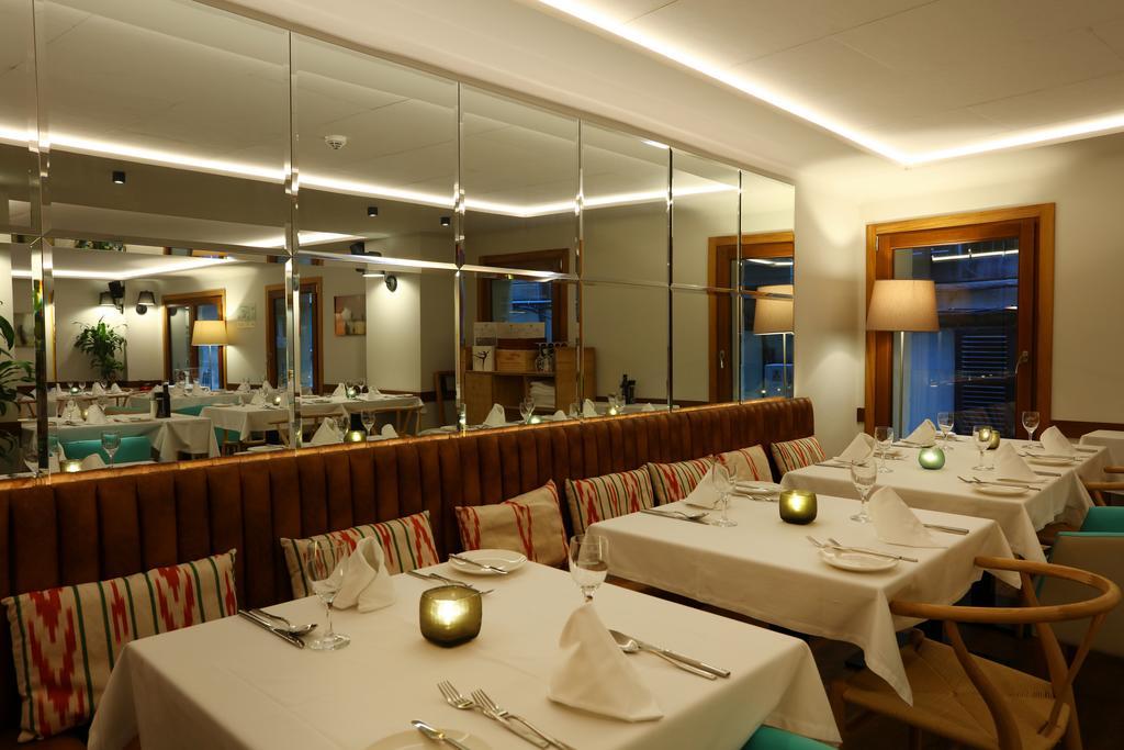 Bo Hotel Palma Exteriér fotografie Interior of the restaurant
