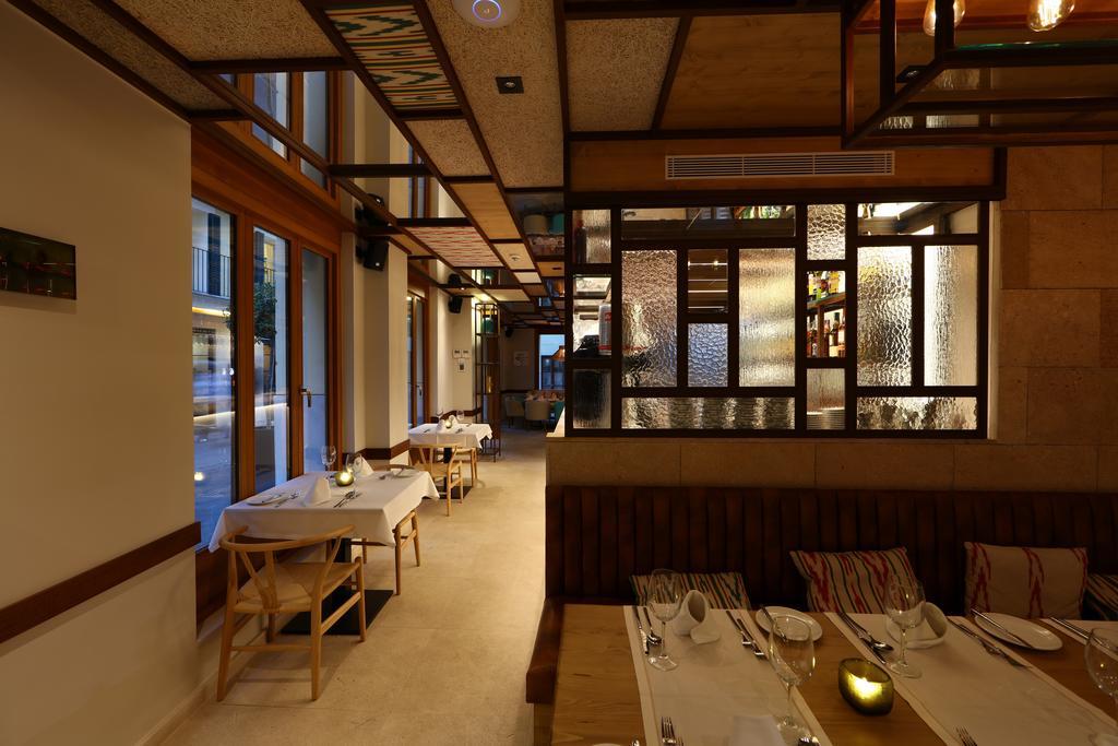 Bo Hotel Palma Exteriér fotografie Interior of the restaurant