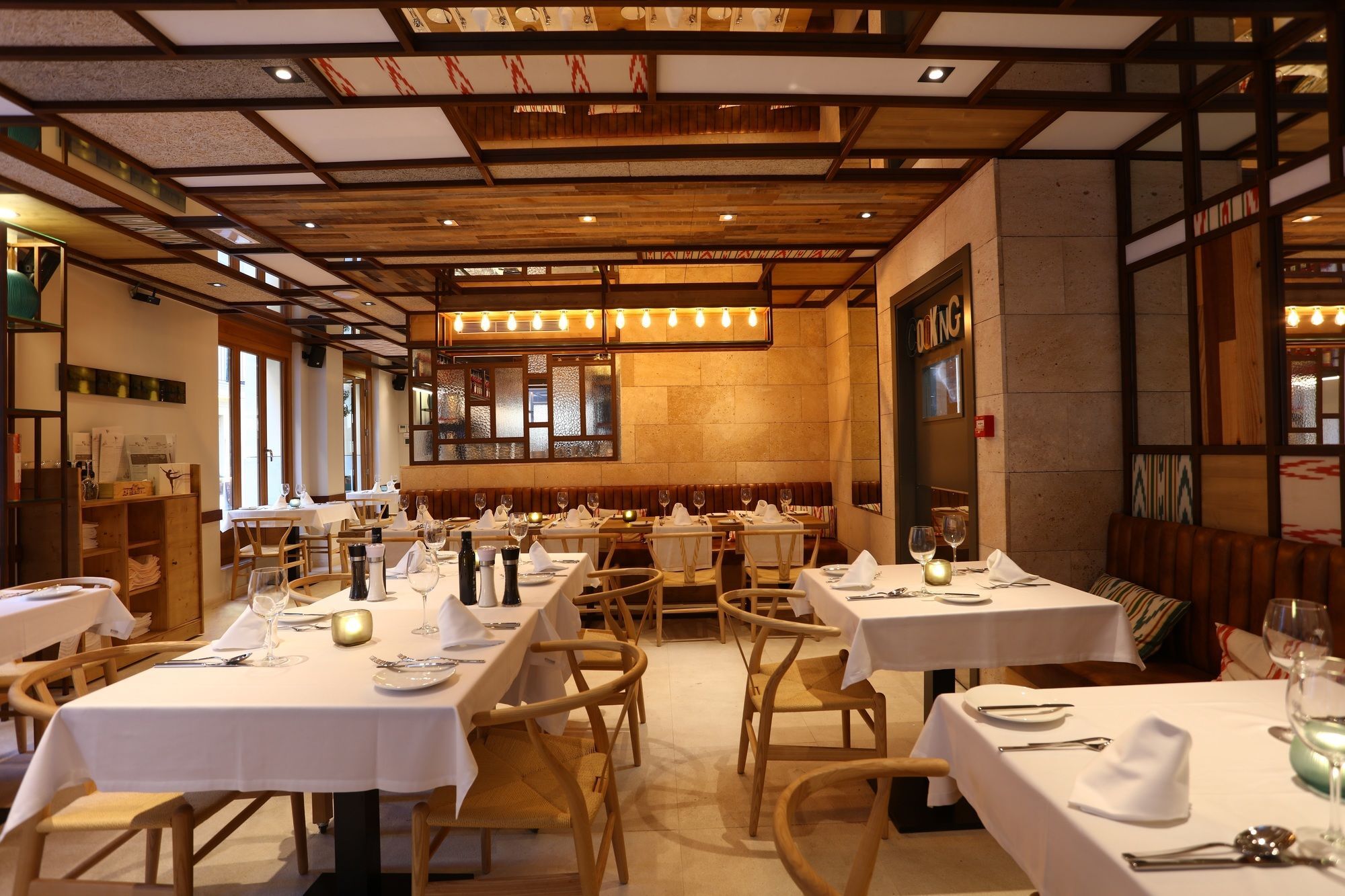 Bo Hotel Palma Exteriér fotografie Interior of restaurant